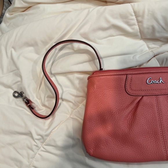 Coach clutch with strap - Picture 4 of 4